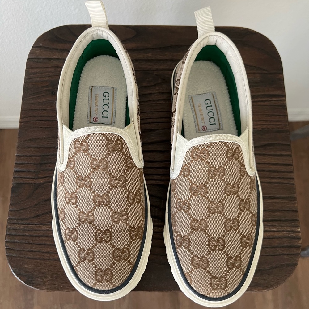Gucci slip on sneakers